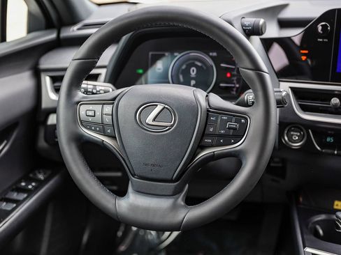 Used 2024 Lexus UX 250h F Sport FWD image 17