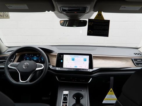 New 2026 Volkswagen Atlas SE image 10