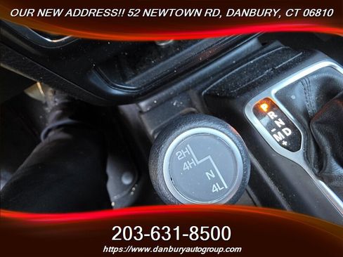 Used 2019 Jeep Wrangler Unlimited Sport S AWD/4WD image 18