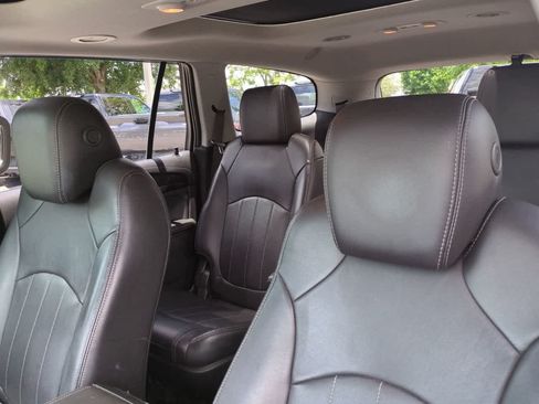 Used 2017 Buick Enclave Leather FWD image 8