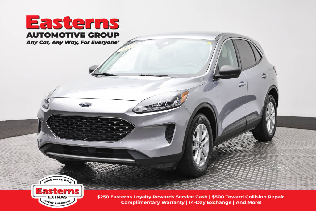Used 2022 Ford Escape SE FWD image 1