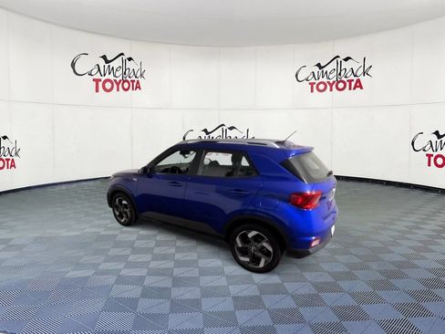 Used 2025 Hyundai Venue SEL FWD image 8