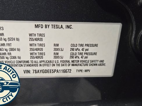 Used 2023 Tesla Model Y Long Range image 24