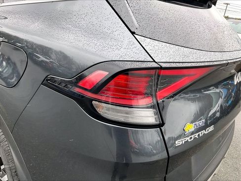 Used 2024 Kia Sportage LX image 28