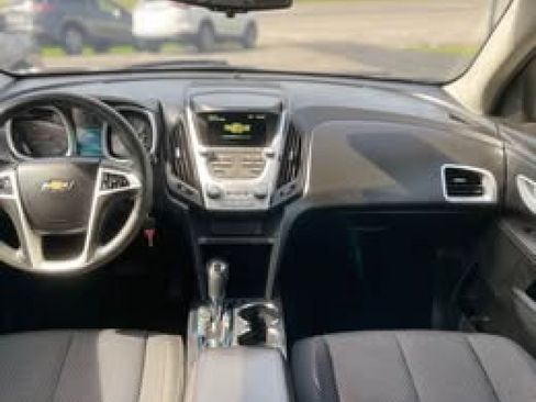 Used 2017 Chevrolet Equinox LT FWD image 13