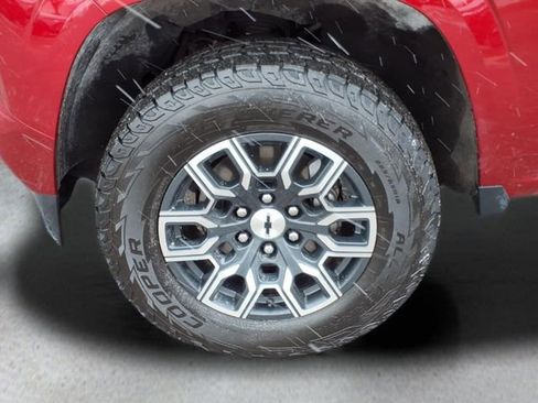 Used 2023 Chevrolet Colorado Z71 w/ Z71 Convenience Package 2 image 10