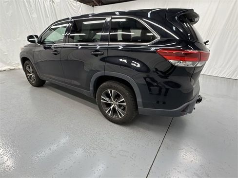 Used 2019 Toyota Highlander Plus image 3