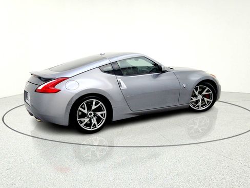 Used 2017 Nissan 370Z Sport image 10