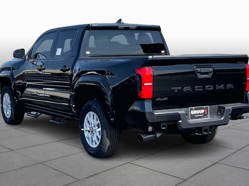 Used 2025 Toyota Tacoma SR5 image 12