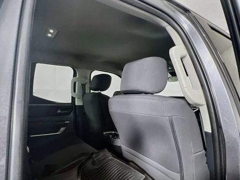 Used 2022 Toyota Tundra SR5 w/ SR5 Convenience Package AWD/4WD image 22