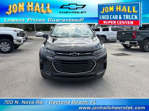 Used 2020 Chevrolet Trax LS w/ Tint and Cruise Package AWD/4WD image 12