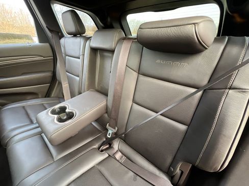 Used 2014 Jeep Grand Cherokee Summit image 33