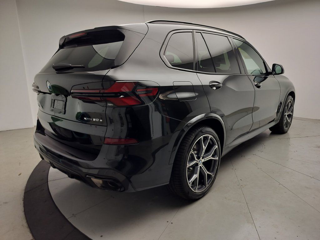 Certified 2026 BMW X5 xDrive50e w/ M Sport Package AWD/4WD image 3
