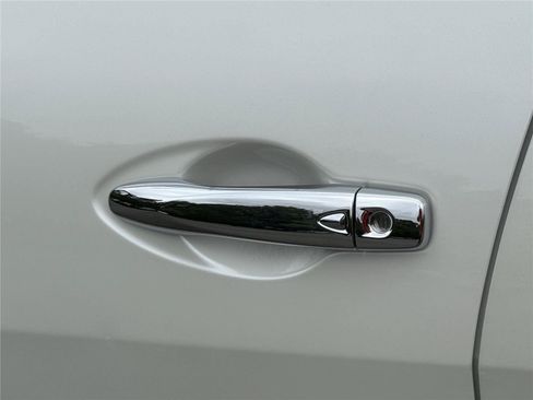 Used 2023 Nissan Maxima Platinum w/ Sport Mat Group FWD image 33