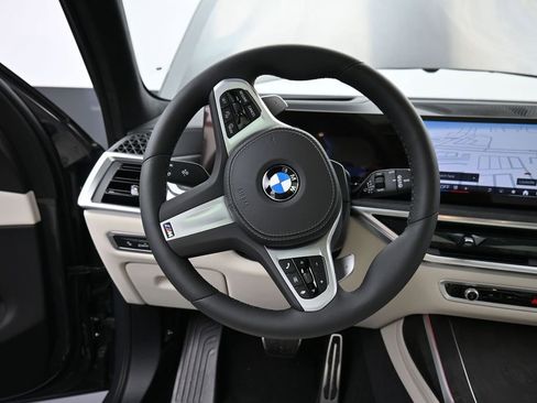 New 2026 BMW X7 xDrive40i w/ M Sport Package AWD/4WD image 13