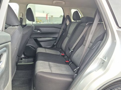 Certified 2024 Nissan Rogue SV FWD image 28