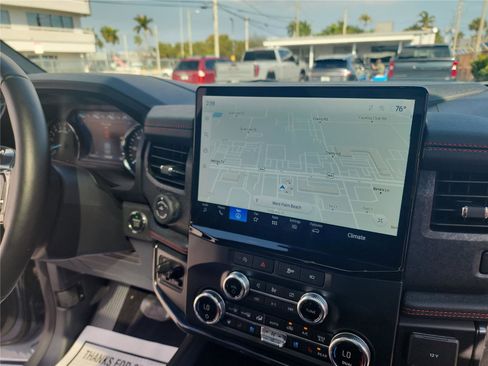 Used 2022 Ford Expedition Max Limited image 27