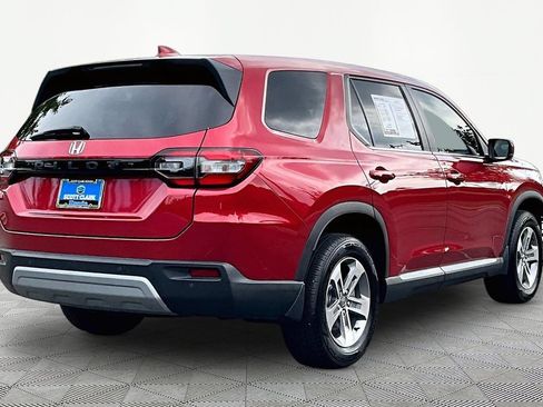 Used 2025 Honda Pilot EX-L image 6