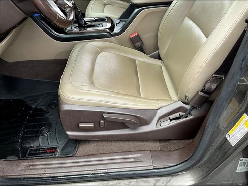 Used 2019 GMC Canyon SLT w/ Driver Alert Package image 34