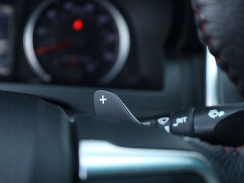 Used 2017 Toyota Camry SE image 30