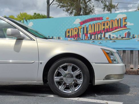 Used 2006 Cadillac DTS Performance FWD image 27