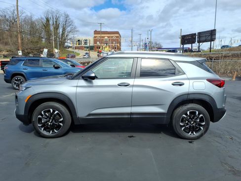 Used 2023 Chevrolet TrailBlazer LT image 2