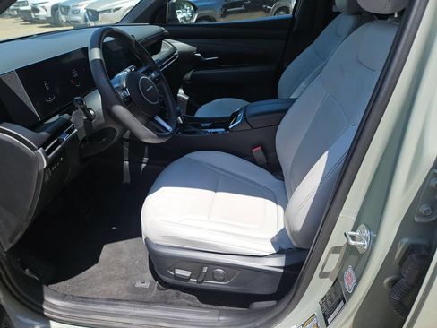 Used 2025 Hyundai Santa Cruz SEL FWD image 11