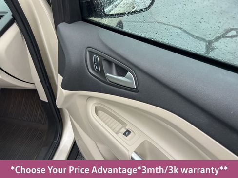 Used 2017 Ford Escape SE image 22