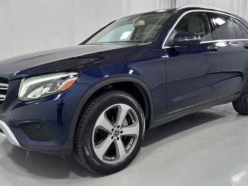 Used 2019 Mercedes-Benz GLC 300 4MATIC image 1
