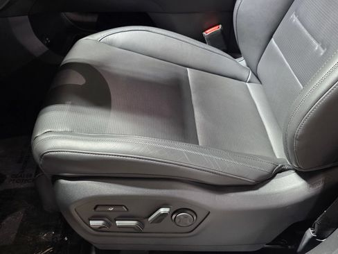 Used 2025 Hyundai Santa Fe Calligraphy AWD/4WD image 25