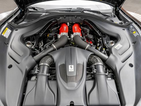 Used 2025 Ferrari Roma Spider RWD image 67