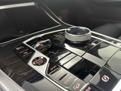 New 2026 BMW X5 M60i w/ Executive Package image 16