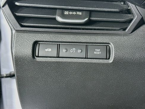 Used 2023 Nissan Altima 2.5 SR w/ SR Premium Package FWD image 16