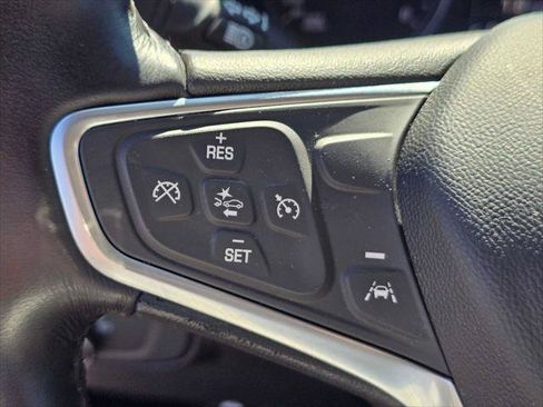 Used 2022 Chevrolet Equinox LT FWD image 32