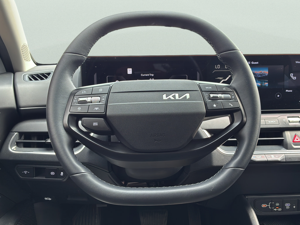 Used 2025 Kia K4 EX FWD image 25