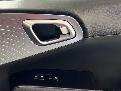 Used 2025 Kia Soul LX w/ LX Technology Package image 31