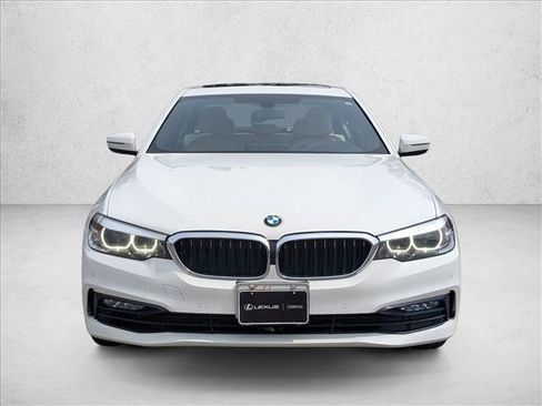 Used 2017 BMW 530i RWD image 2