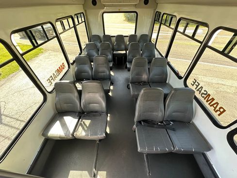 Used 2013 Ford E-450 and Econoline 450 Super Duty w/ Shuttle Bus Prep Pkg RWD image 21
