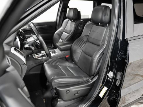 Used 2021 Jeep Grand Cherokee Trackhawk AWD/4WD image 9
