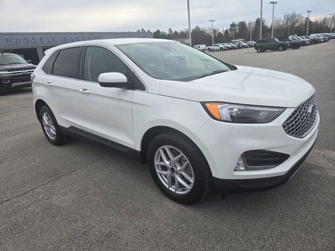 Used 2024 Ford Edge SEL w/ Convenience Package image 2