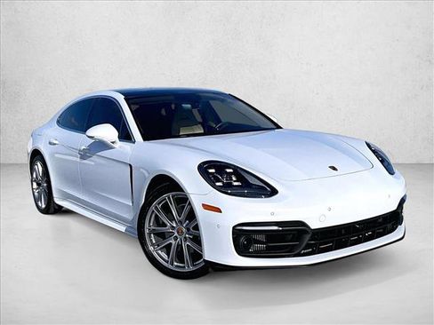 Used 2023 Porsche Panamera 4 image 12