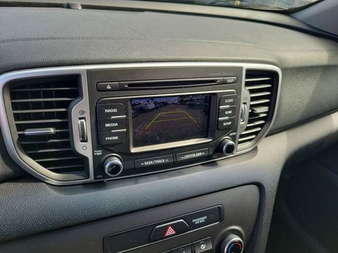 Used 2018 Kia Sportage LX FWD image 21
