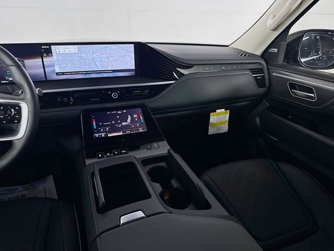 Certified 2025 INFINITI QX80 Luxe image 30