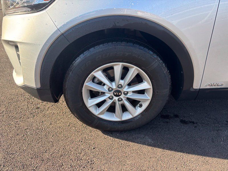 Used 2020 Kia Sorento LX AWD/4WD image 17