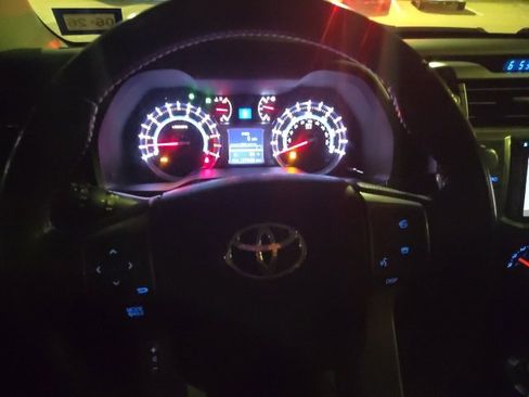 Used 2015 Toyota 4Runner SR5 image 12