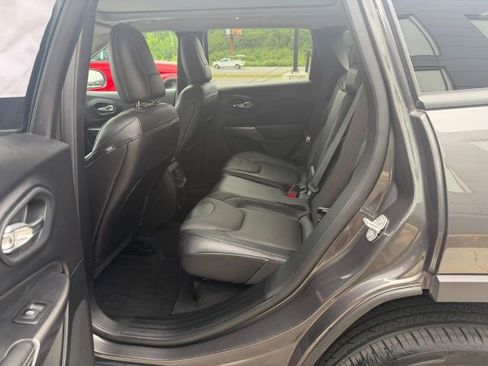 Used 2022 Jeep Cherokee Limited w/ Elite Package AWD/4WD image 12