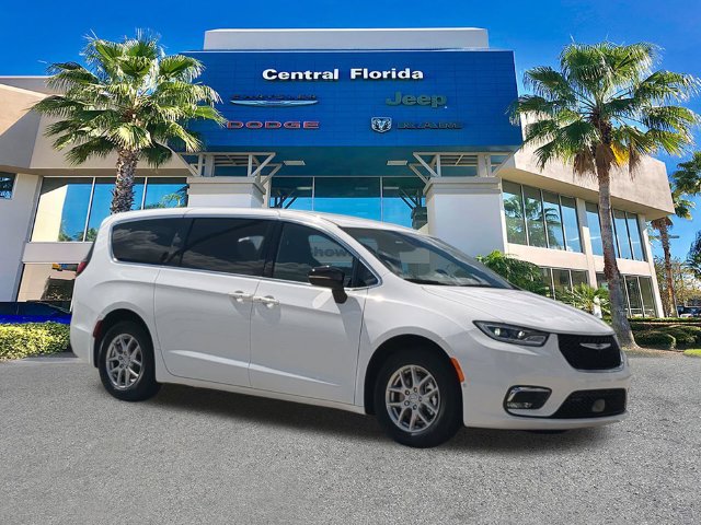 New 2026 Chrysler Pacifica Select FWD image 2