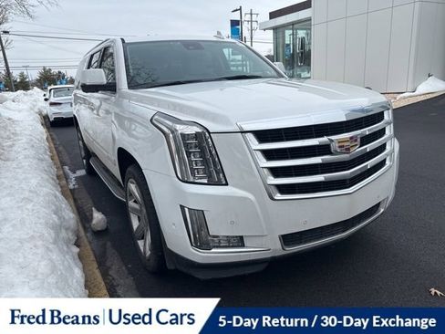 Used 2020 Cadillac Escalade ESV Luxury image 1