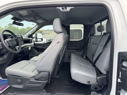 New 2025 Ford F350 XL w/ XL Chrome Package image 17