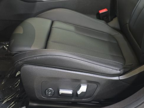 Used 2023 BMW 330i Sedan w/ Driving Assistance Package RWD image 28